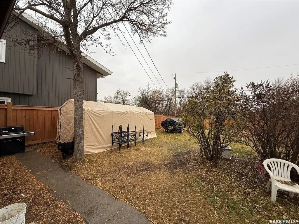 912 Larson Crescent Eston SK S0L 1A0