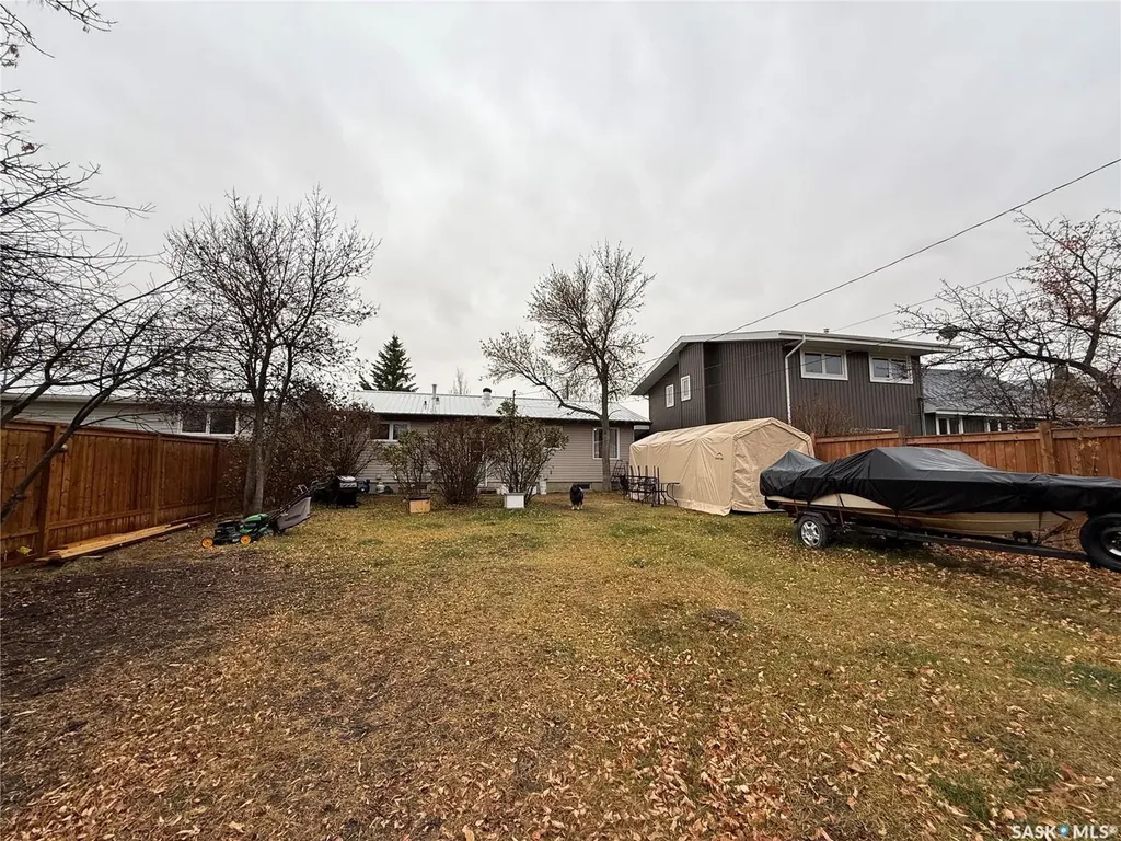 912 Larson Crescent Eston SK S0L 1A0