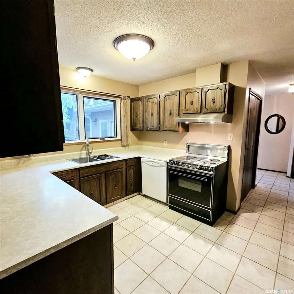 515 Grant Bay Esterhazy SK S0A 0X0