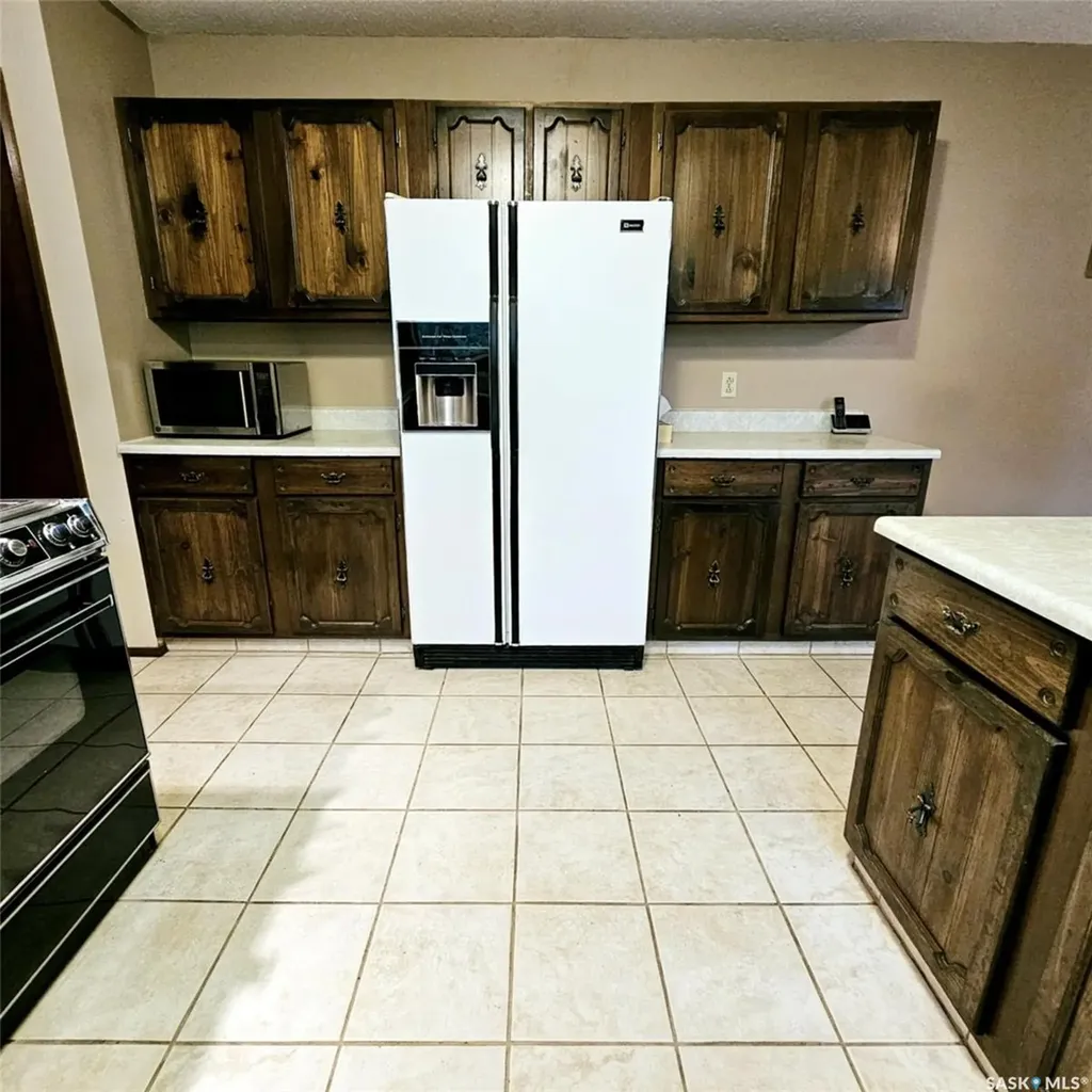 515 Grant Bay Esterhazy SK S0A 0X0