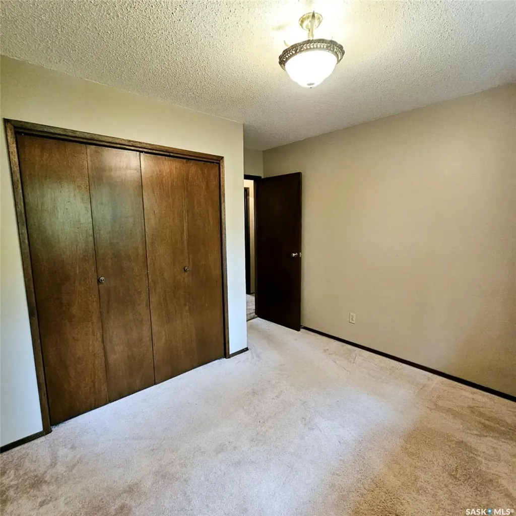 515 Grant Bay Esterhazy SK S0A 0X0