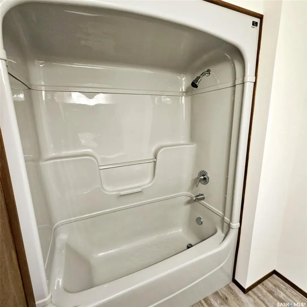 515 Grant Bay Esterhazy SK S0A 0X0