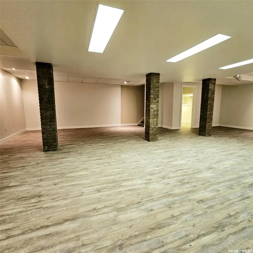 515 Grant Bay Esterhazy SK S0A 0X0