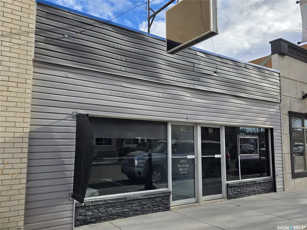 163 1st Avenue NE Swift Current SK S9H 2B1