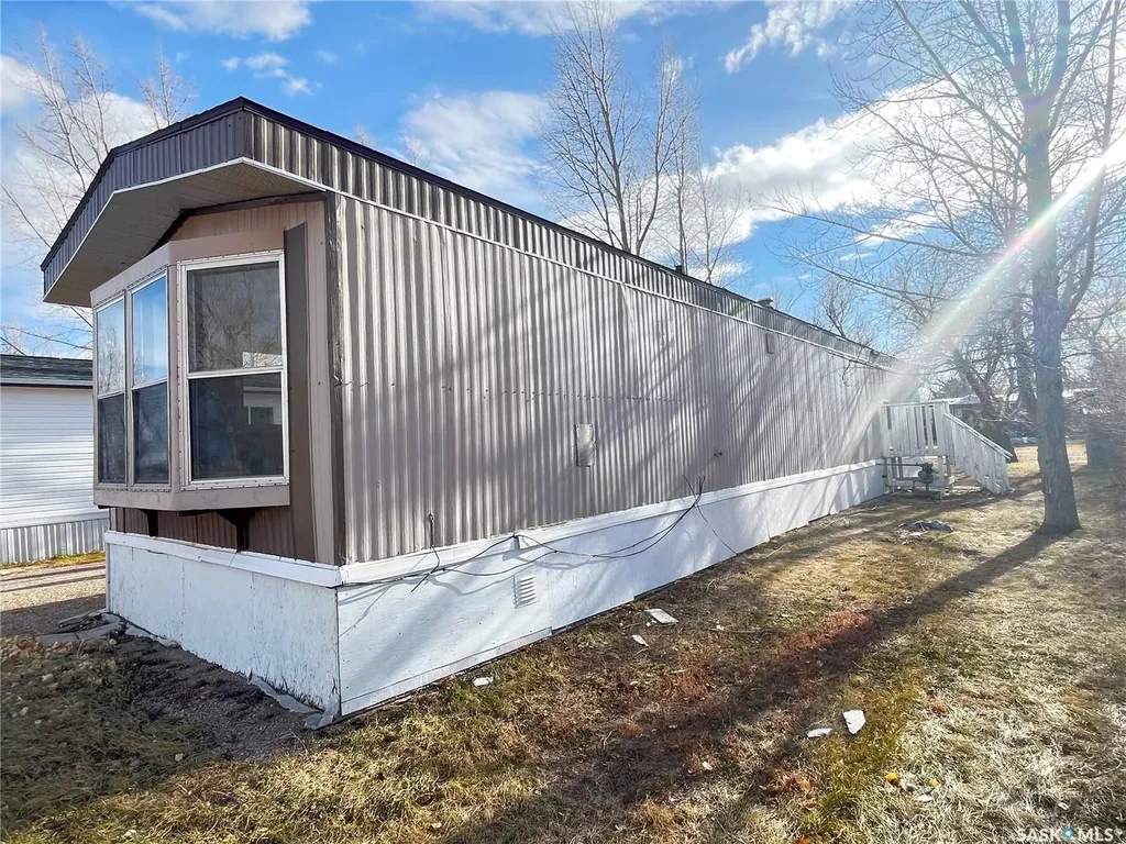 32 Rural Address Maple Creek SK S0N 1N0
