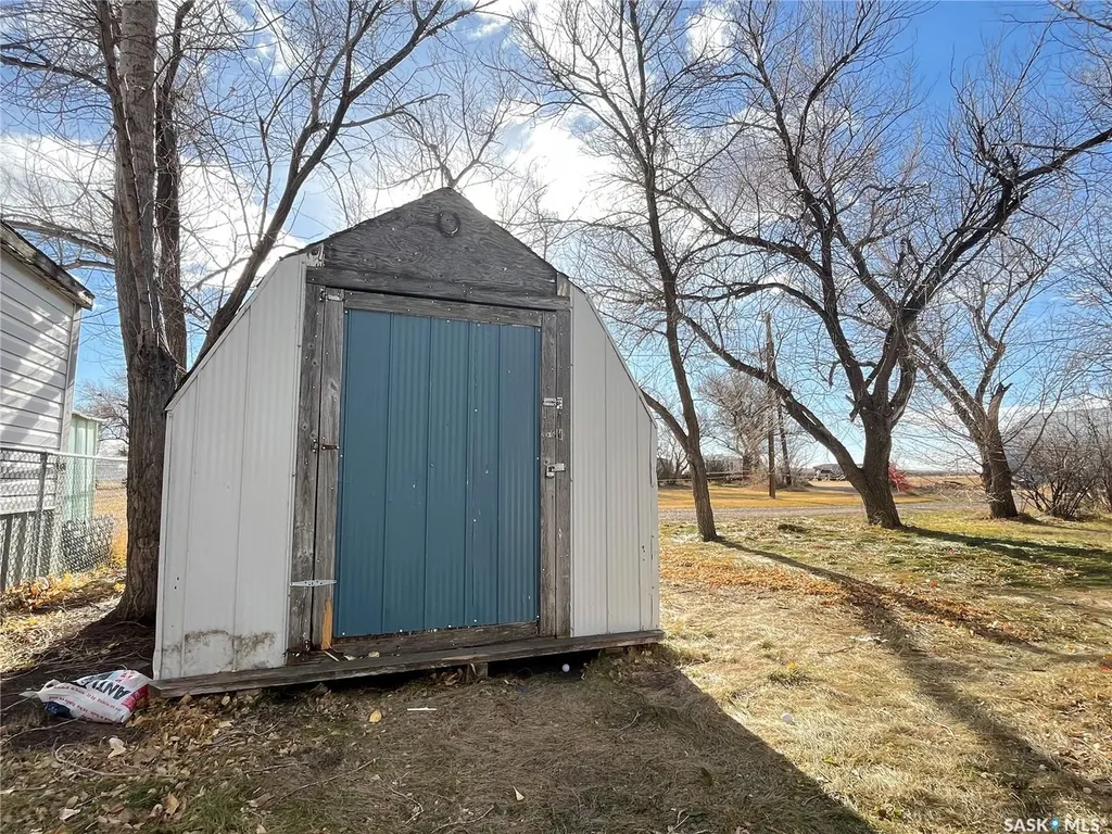 32 Rural Address Maple Creek SK S0N 1N0