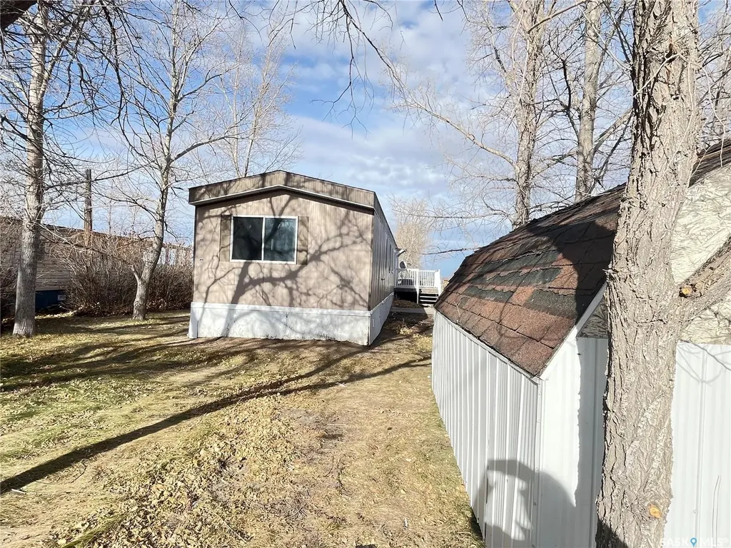 32 Rural Address Maple Creek SK S0N 1N0