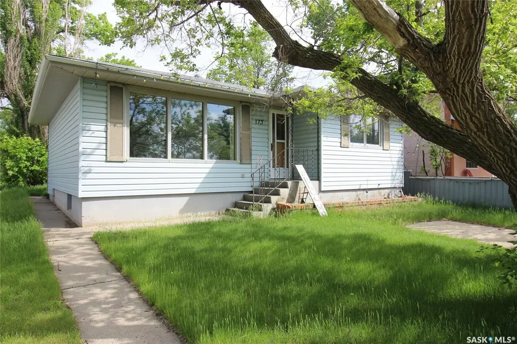 175 6th Avenue W Shaunavon SK S0N 2M0