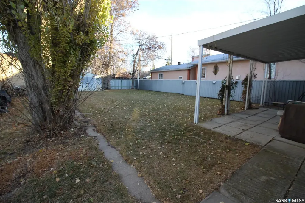175 6th Avenue W Shaunavon SK S0N 2M0