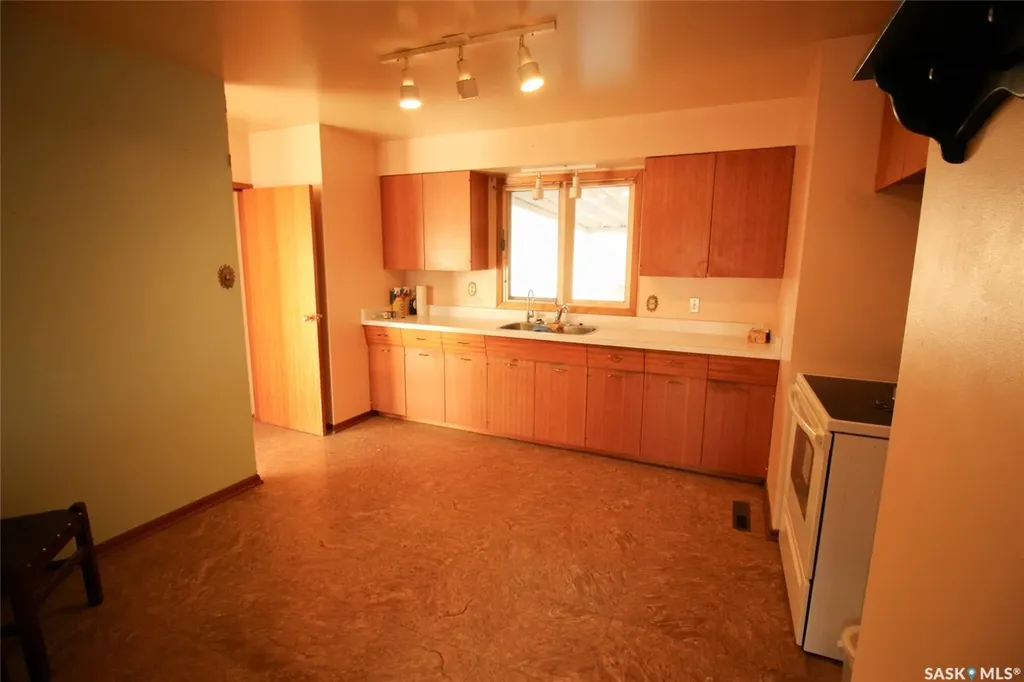175 6th Avenue W Shaunavon SK S0N 2M0