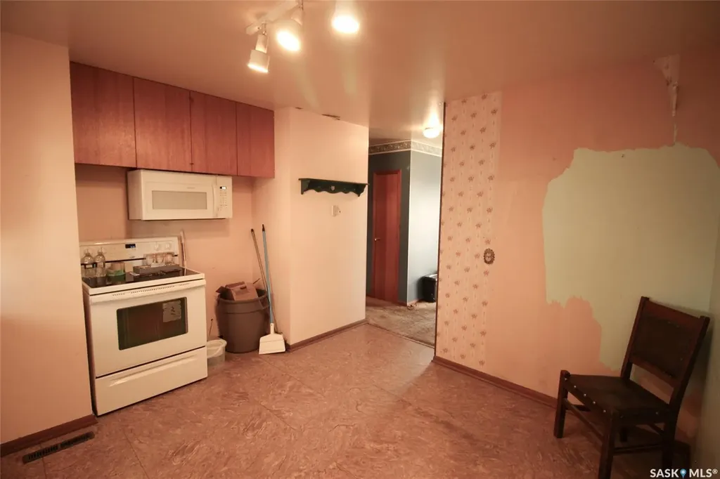 175 6th Avenue W Shaunavon SK S0N 2M0
