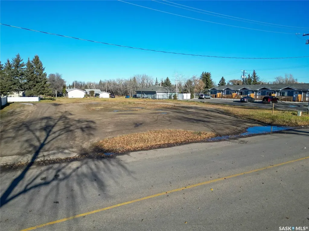 1460 7th Street E Prince Albert SK S6V 0R4