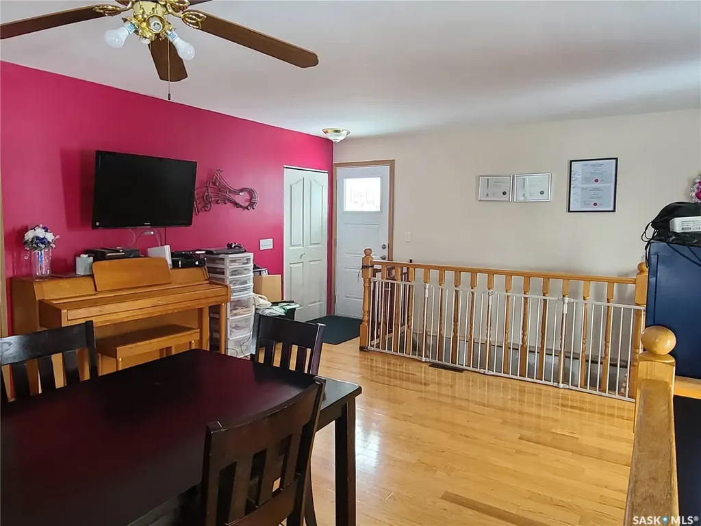 46 Newcombe Street Manor SK S0C 1R0