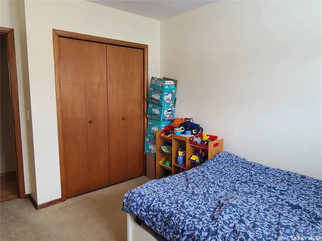 46 Newcombe Street Manor SK S0C 1R0