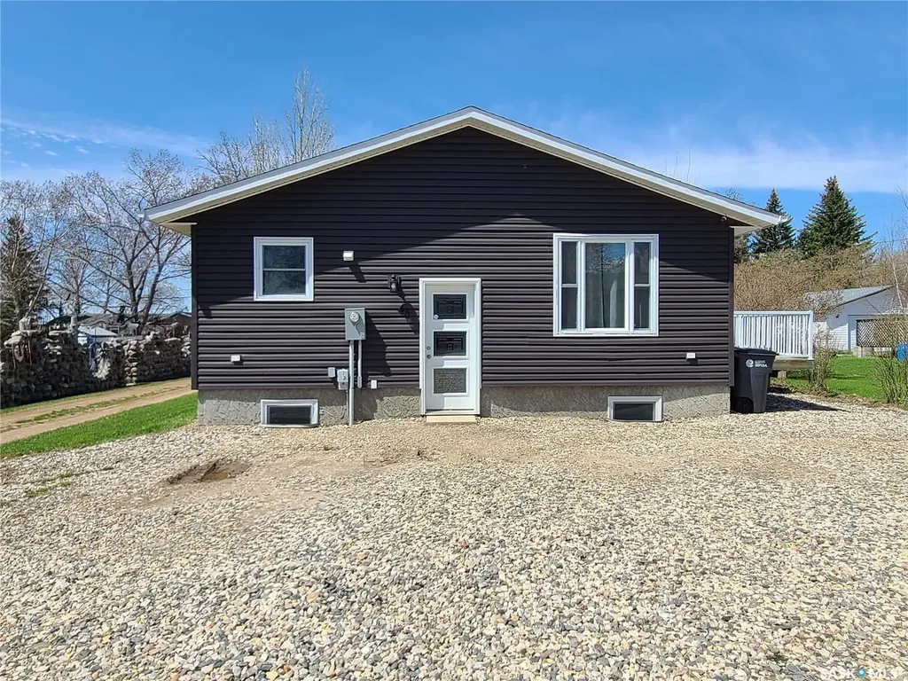 46 Newcombe Street Manor SK S0C 1R0