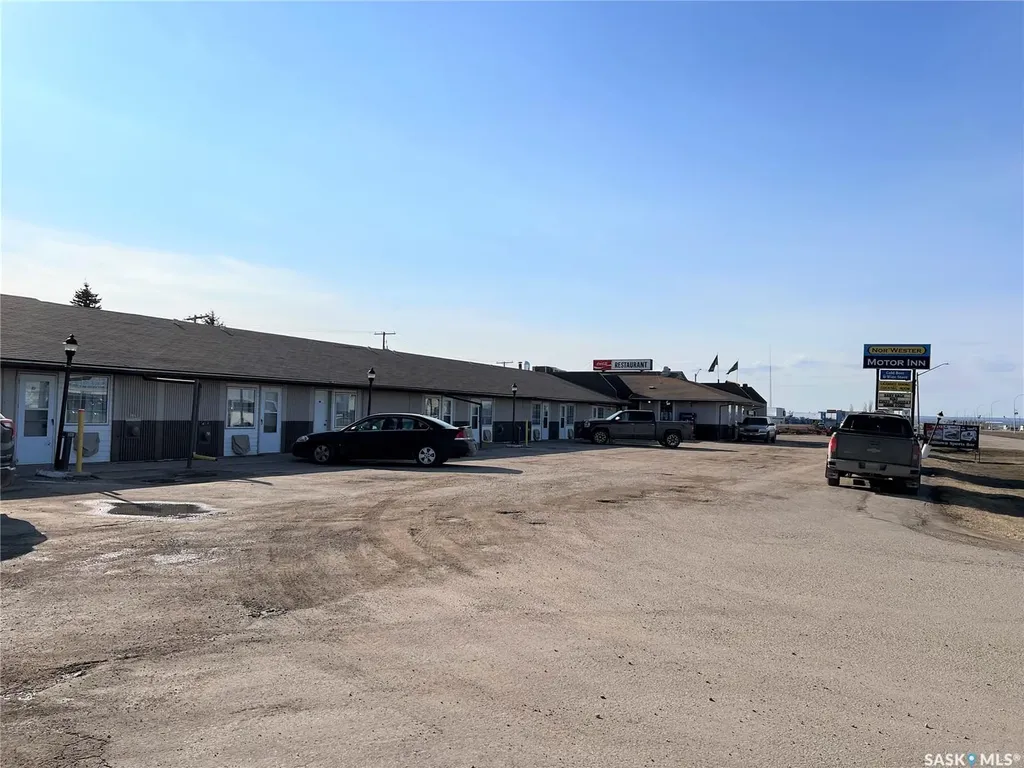 412 9th Street W Meadow Lake SK S9X 1S7