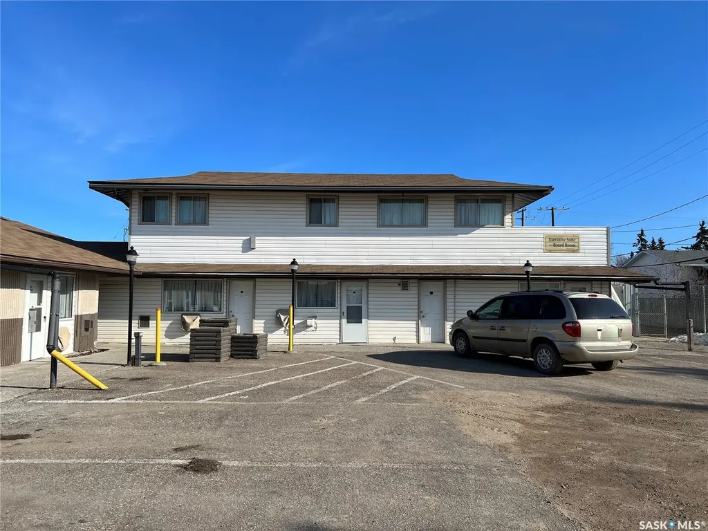 412 9th Street W Meadow Lake SK S9X 1S7