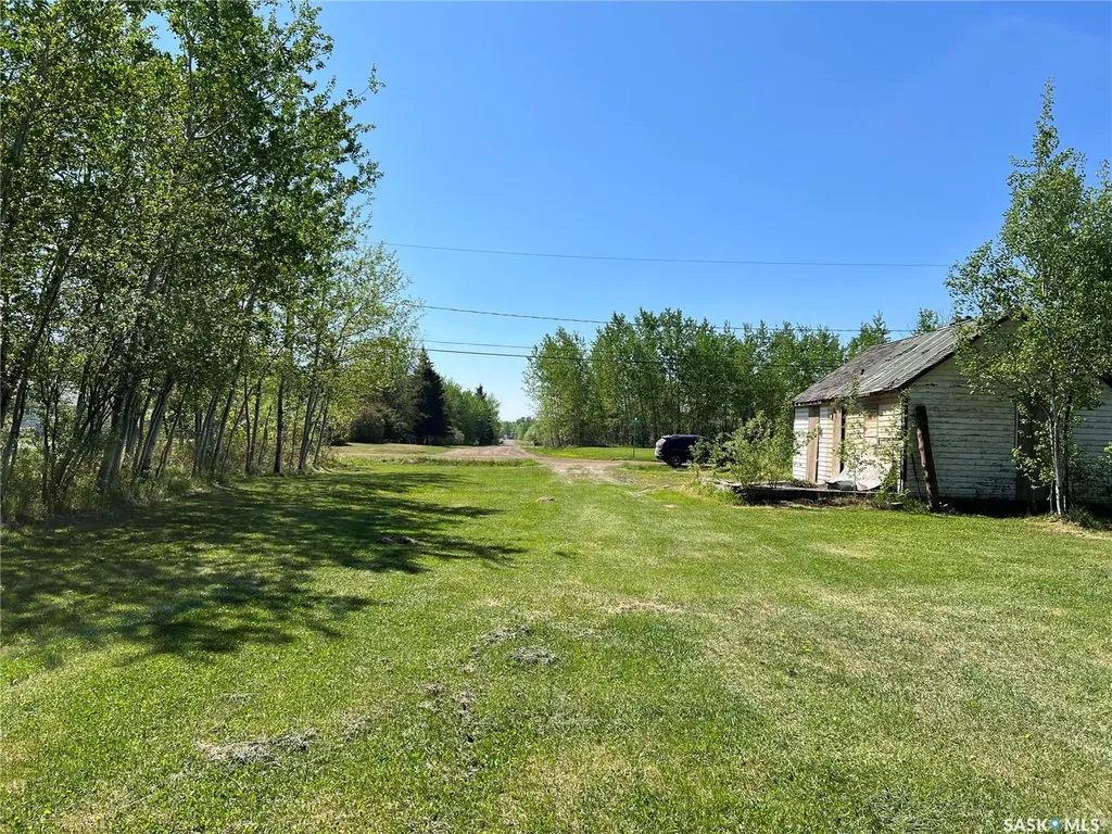 707 4th Avenue E Meadow Lake SK S9X 1J1