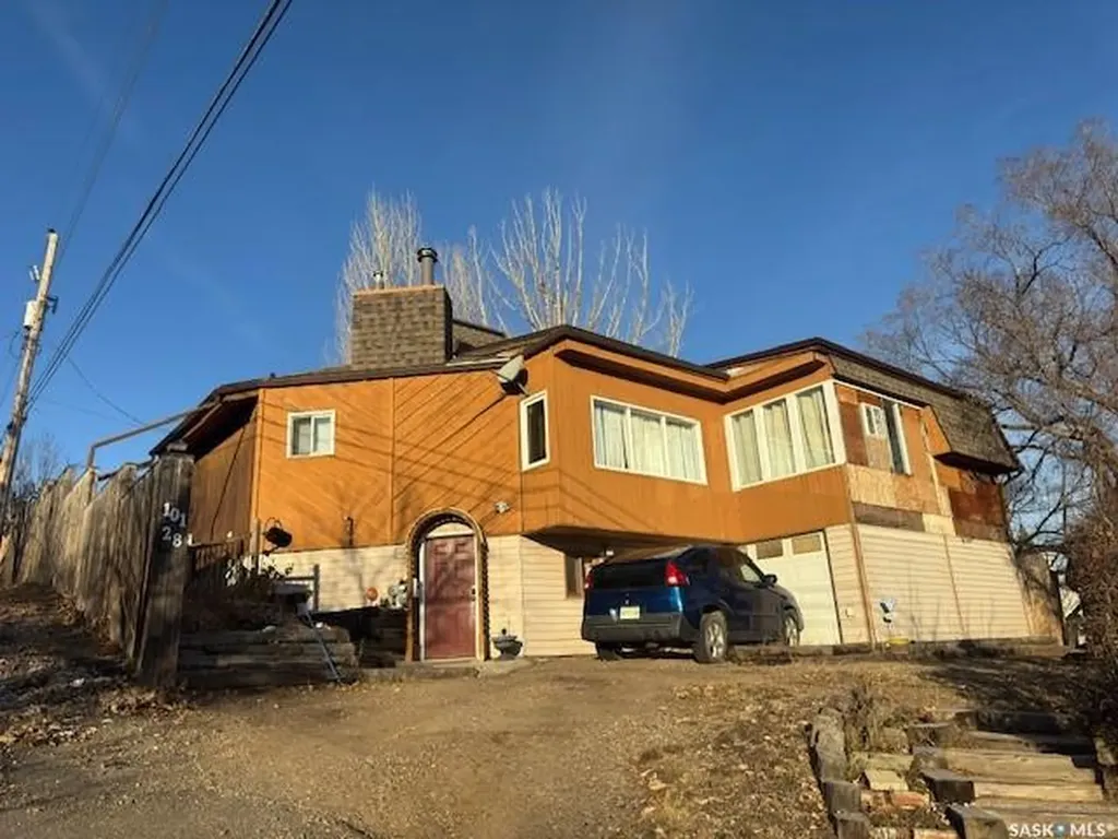 101 28th Street Battleford SK S0M 0E0