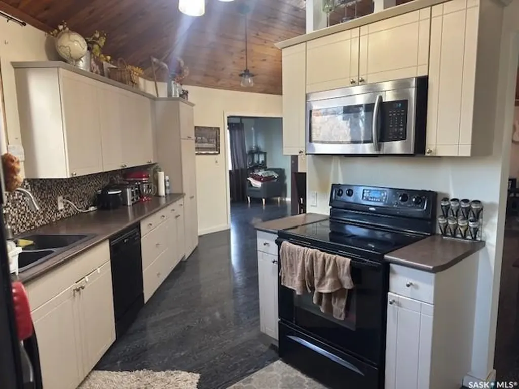 101 28th Street Battleford SK S0M 0E0