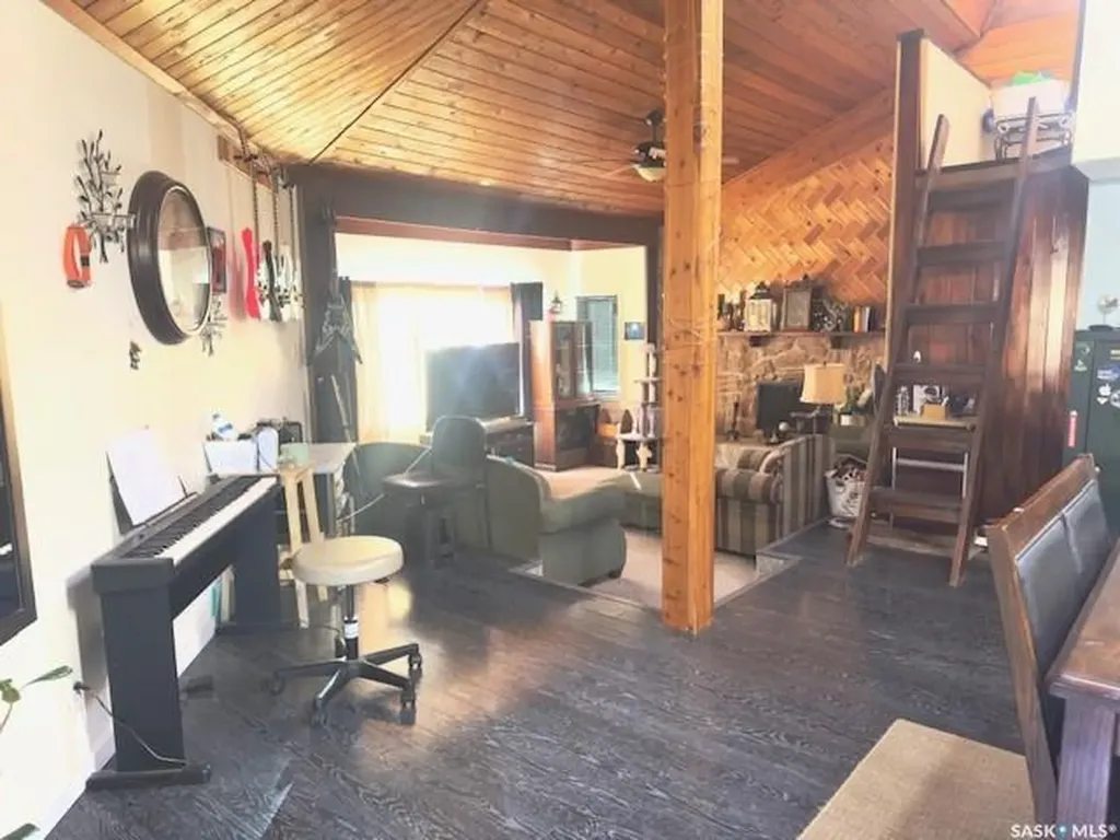 101 28th Street Battleford SK S0M 0E0