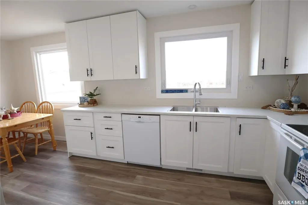 17 Larocque Drive Katepwa Beach SK S0G 2Y0