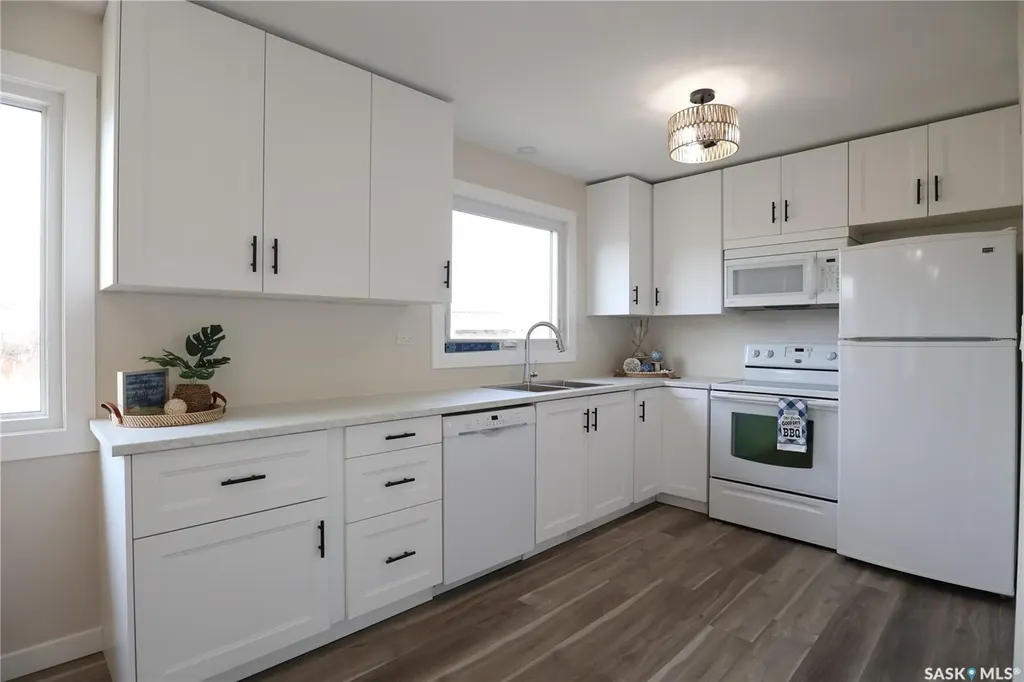 17 Larocque Drive Katepwa Beach SK S0G 2Y0