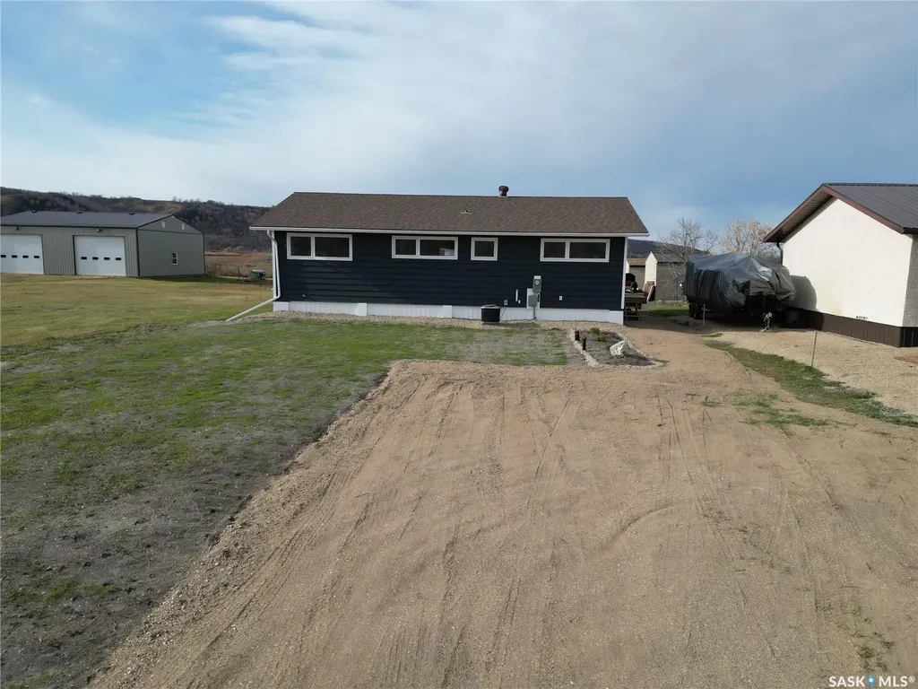 17 Larocque Drive Katepwa Beach SK S0G 2Y0