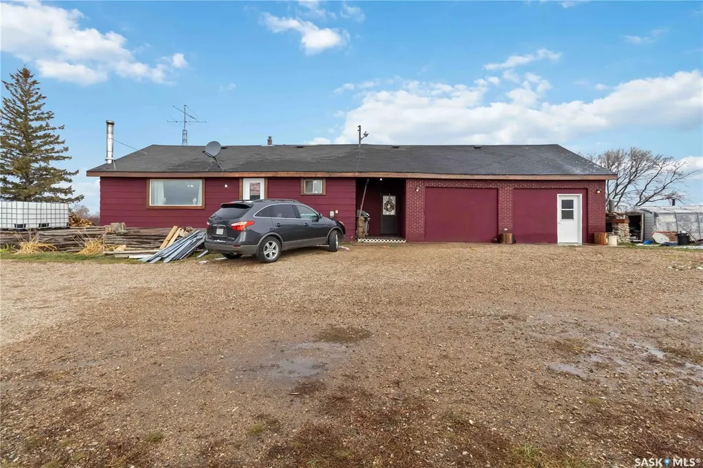 NW27 -45-6 W 3rd 40 Highway Blaine Lake SK S0J 1R0