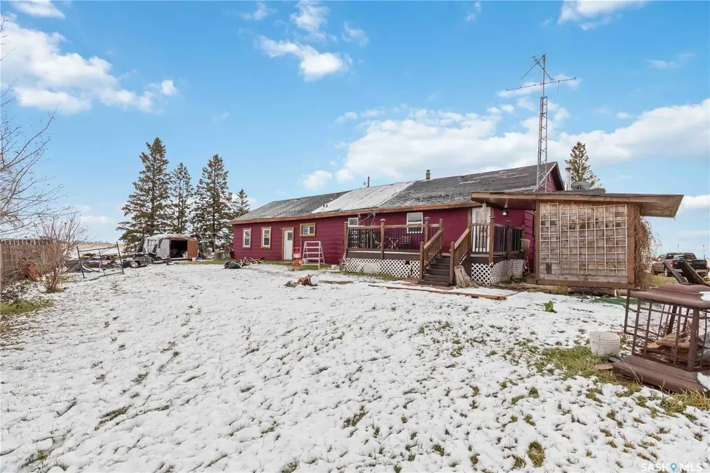 NW27 -45-6 W 3rd 40 Highway Blaine Lake SK S0J 1R0