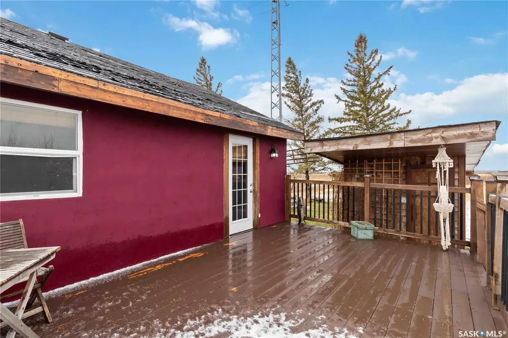 NW27 -45-6 W 3rd 40 Highway Blaine Lake SK S0J 1R0