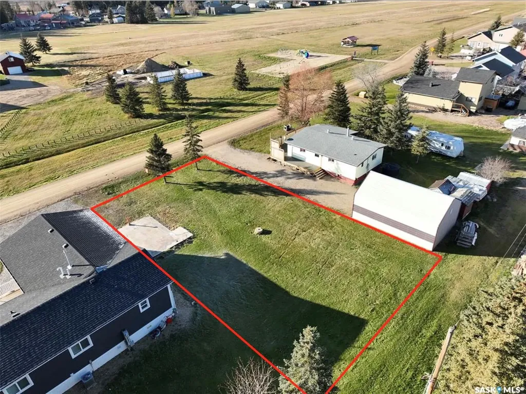 #6 Pine Crescent Candle Lake SK S0J 3E0