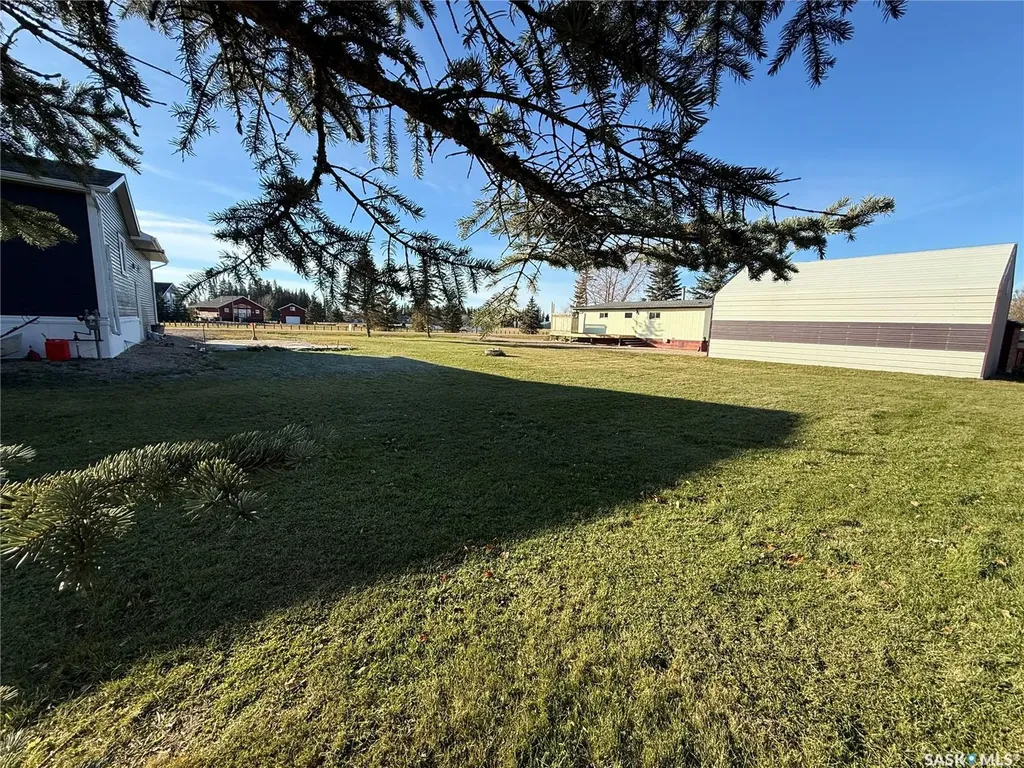 #6 Pine Crescent Candle Lake SK S0J 3E0
