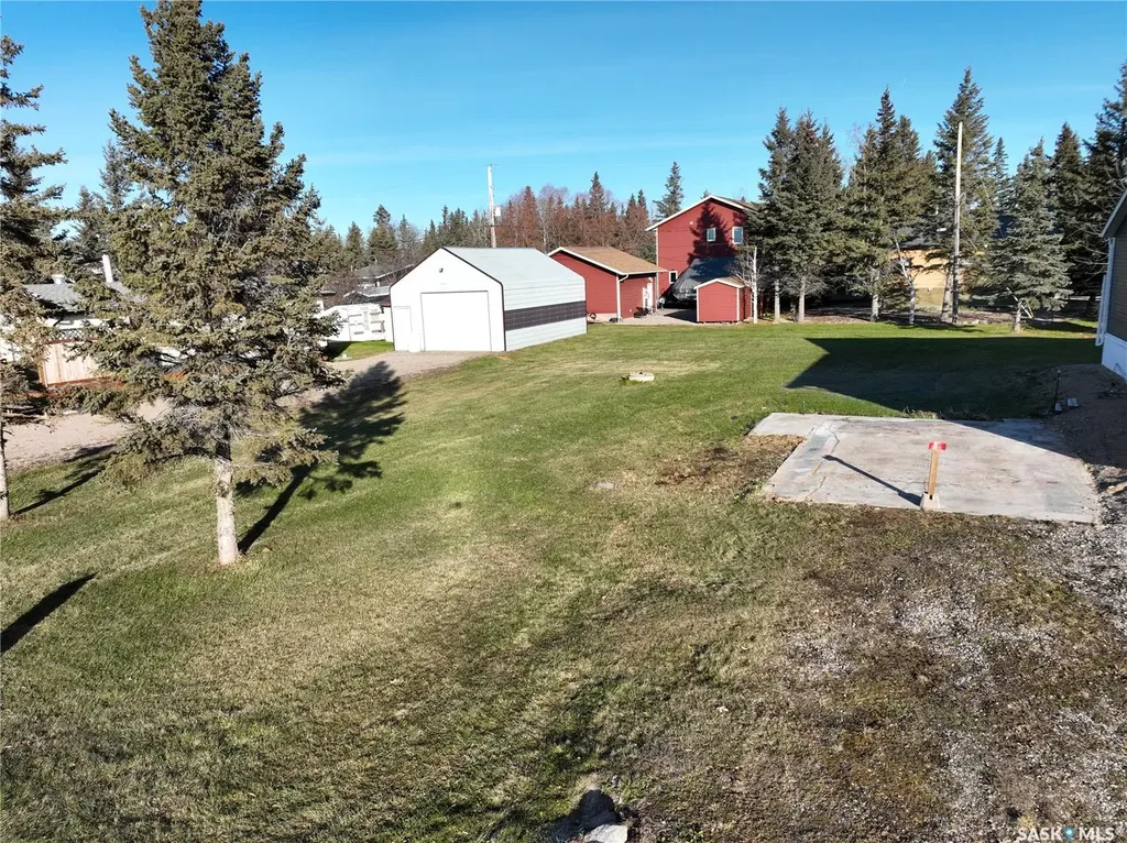 #6 Pine Crescent Candle Lake SK S0J 3E0