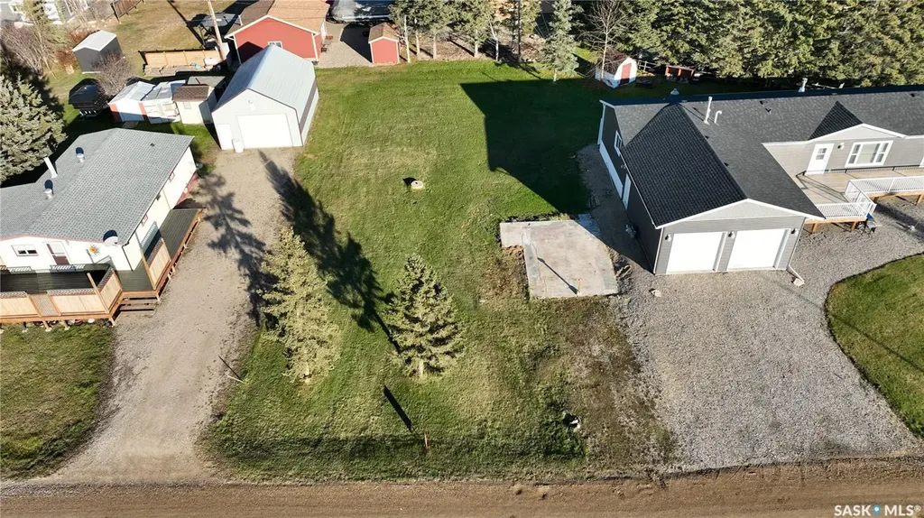 #6 Pine Crescent Candle Lake SK S0J 3E0