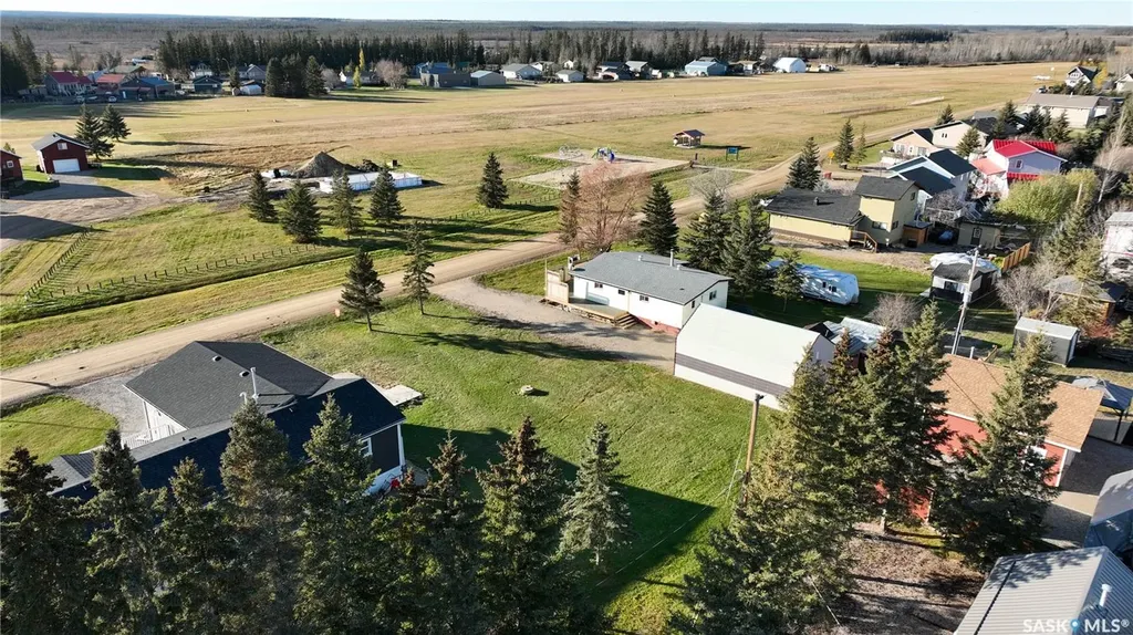 #6 Pine Crescent Candle Lake SK S0J 3E0