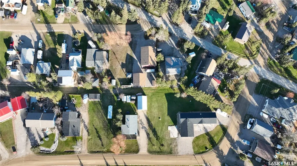 #6 Pine Crescent Candle Lake SK S0J 3E0