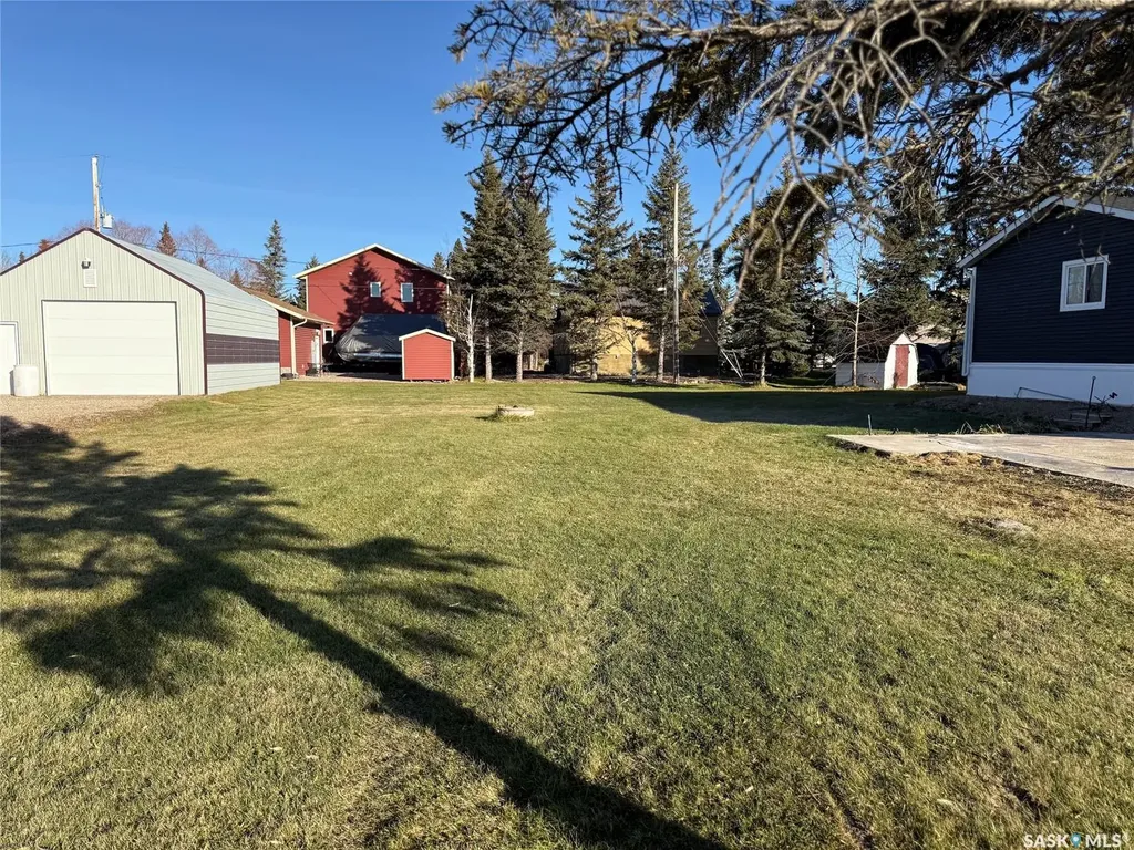 #6 Pine Crescent Candle Lake SK S0J 3E0