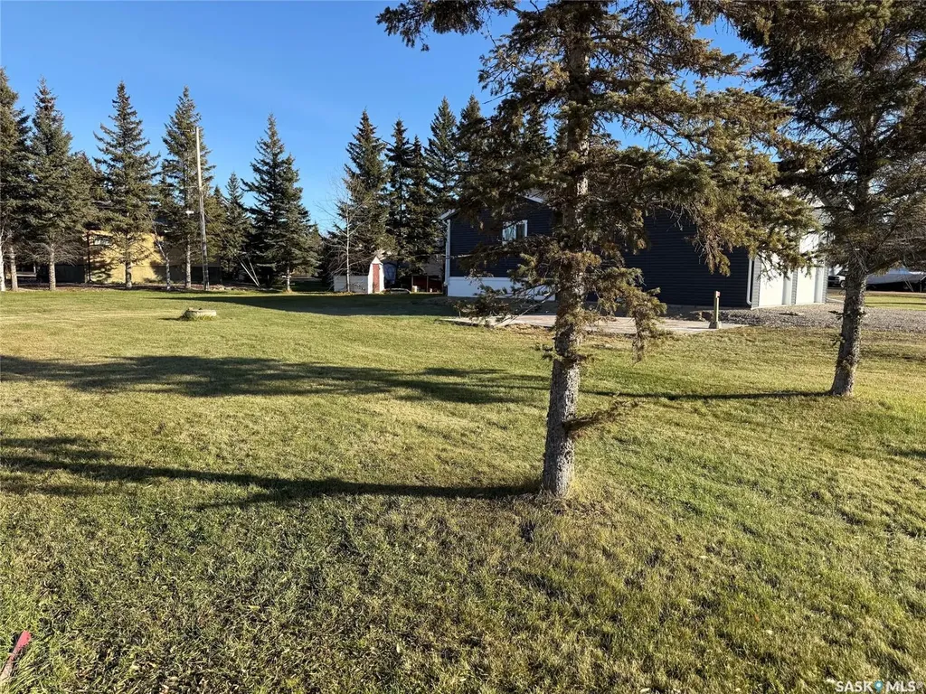 #6 Pine Crescent Candle Lake SK S0J 3E0