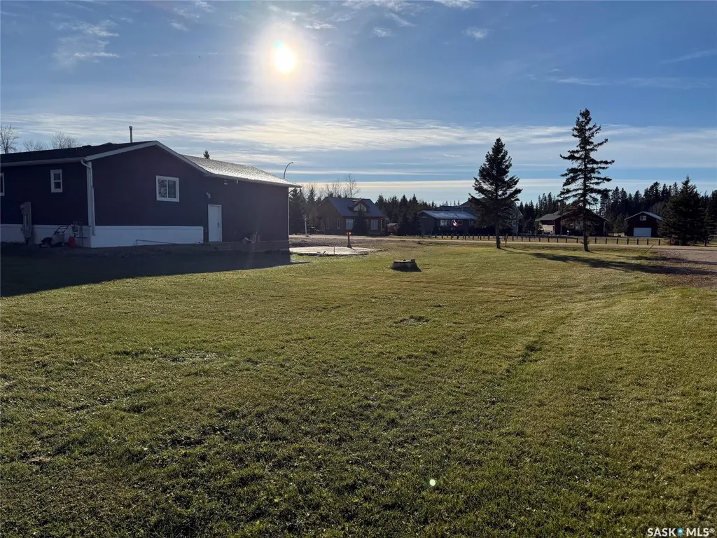 #6 Pine Crescent Candle Lake SK S0J 3E0
