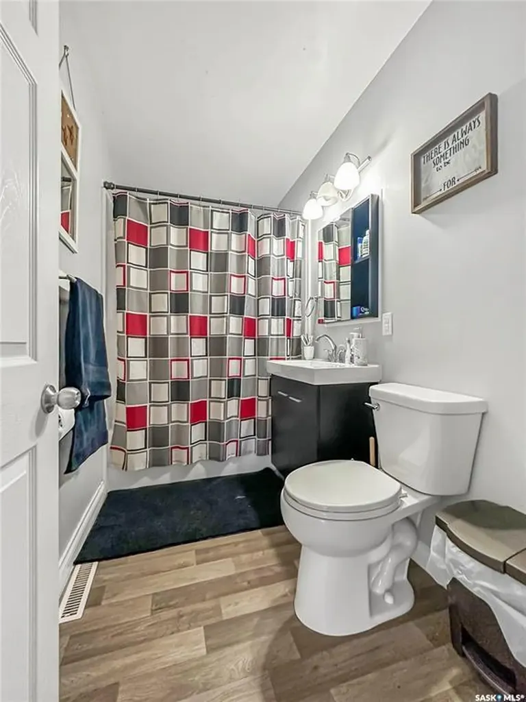 509 5th Avenue Whitewood SK S0G 5C0