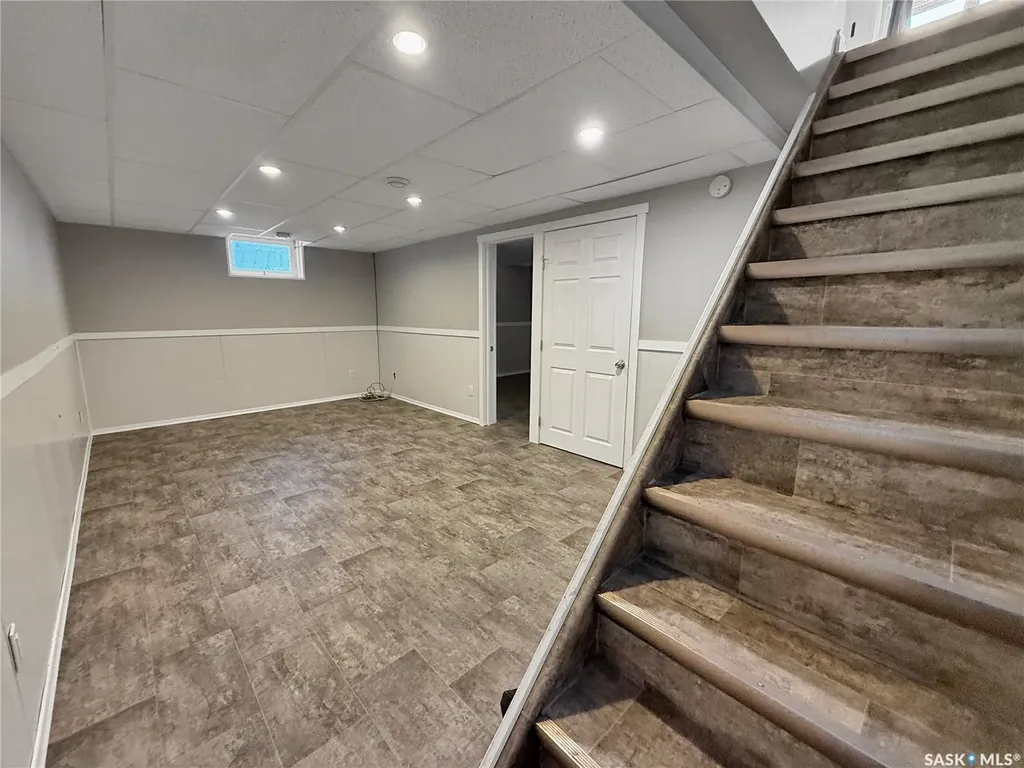 509 5th Avenue Whitewood SK S0G 5C0