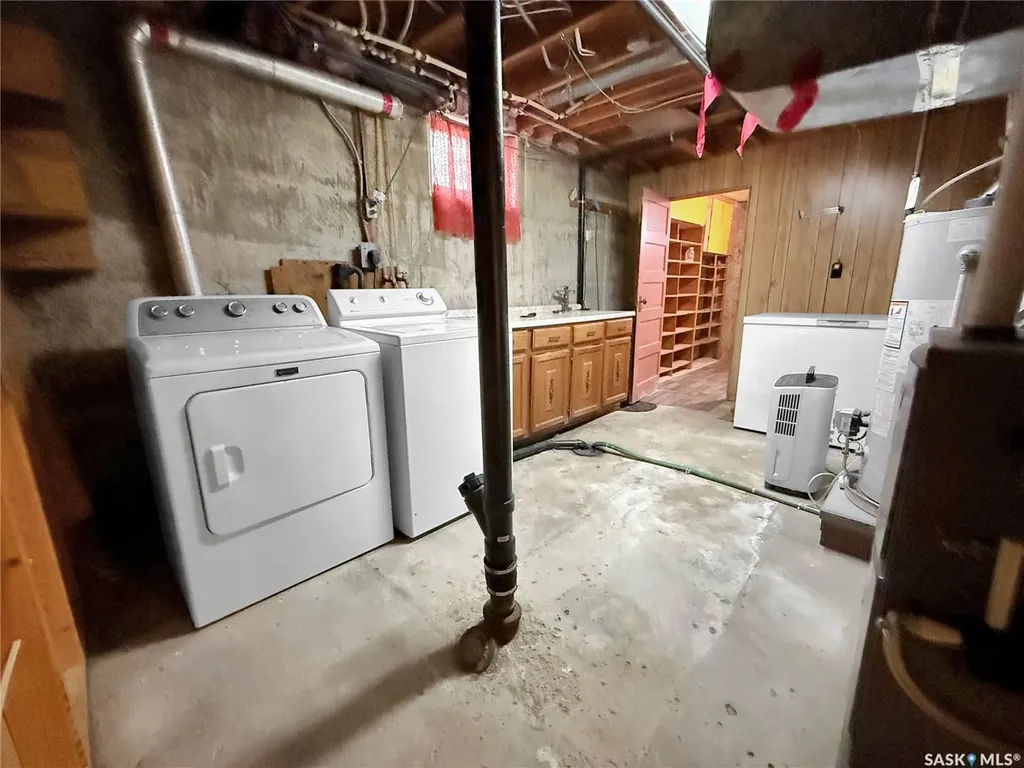 509 5th Avenue Whitewood SK S0G 5C0