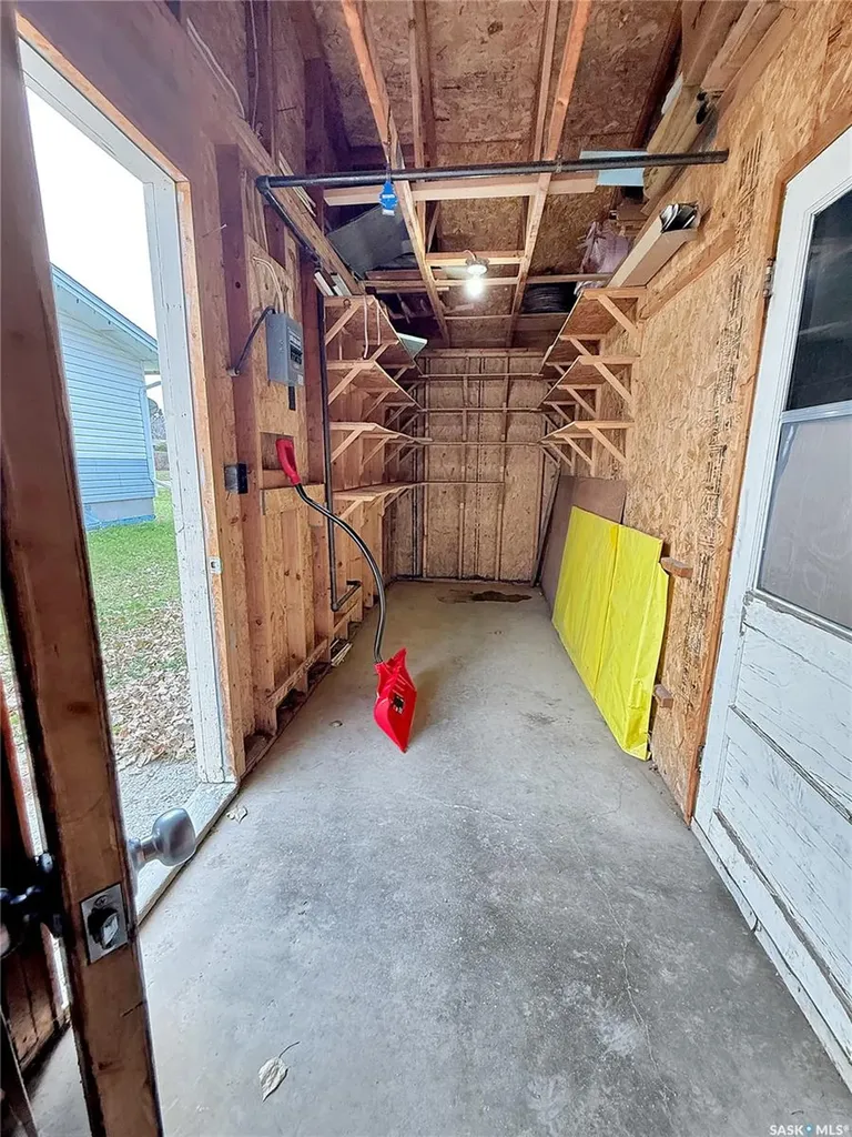 509 5th Avenue Whitewood SK S0G 5C0