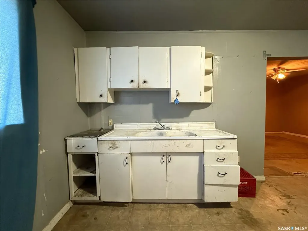 121 1st Avenue W Shaunavon SK S0N 2M0