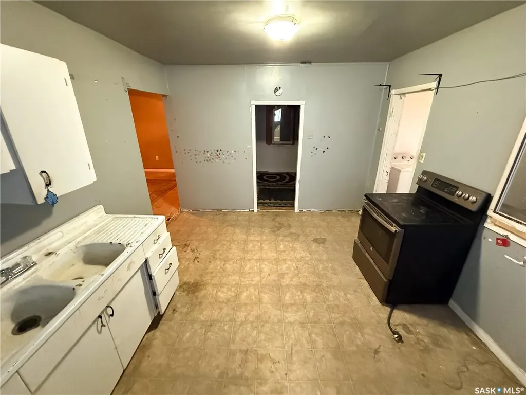 121 1st Avenue W Shaunavon SK S0N 2M0
