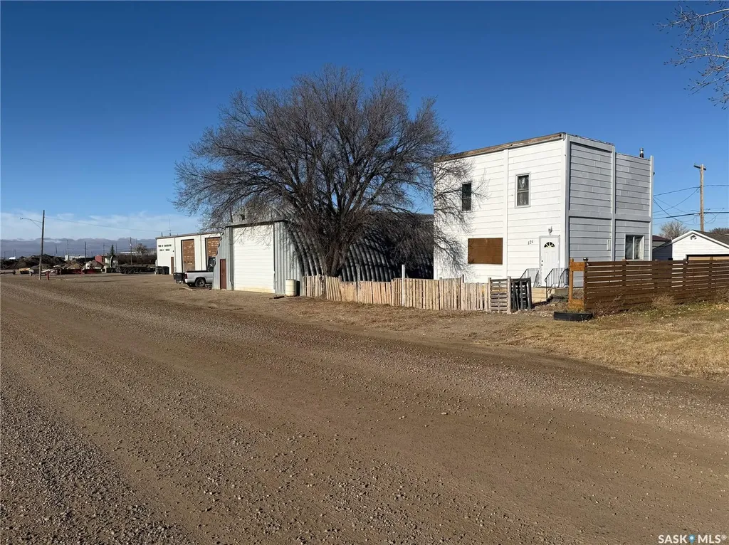 121 1st Avenue W Shaunavon SK S0N 2M0
