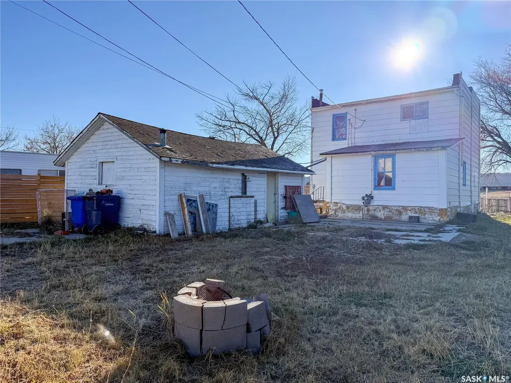 121 1st Avenue W Shaunavon SK S0N 2M0
