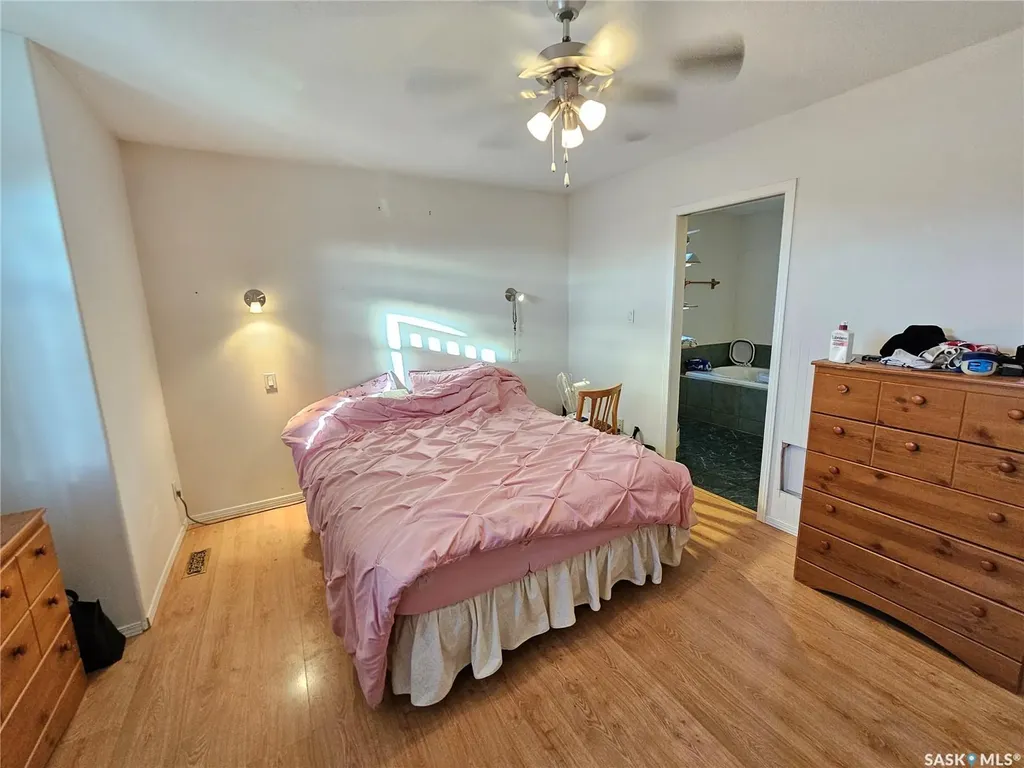 807 3rd Avenue W Meadow Lake SK S9X 1A2