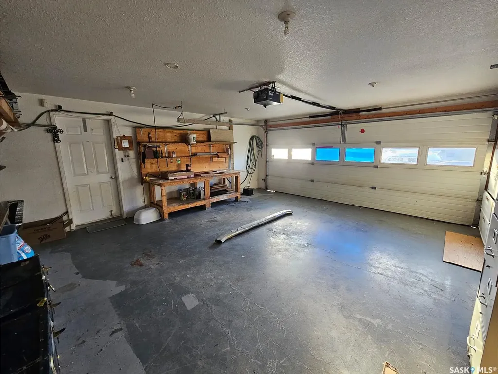 807 3rd Avenue W Meadow Lake SK S9X 1A2